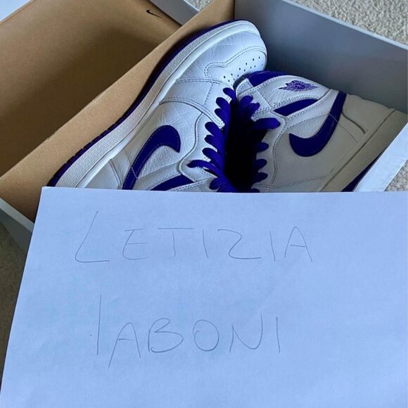 AIR JORDAN 1 HIGH - Picture 7 of 9